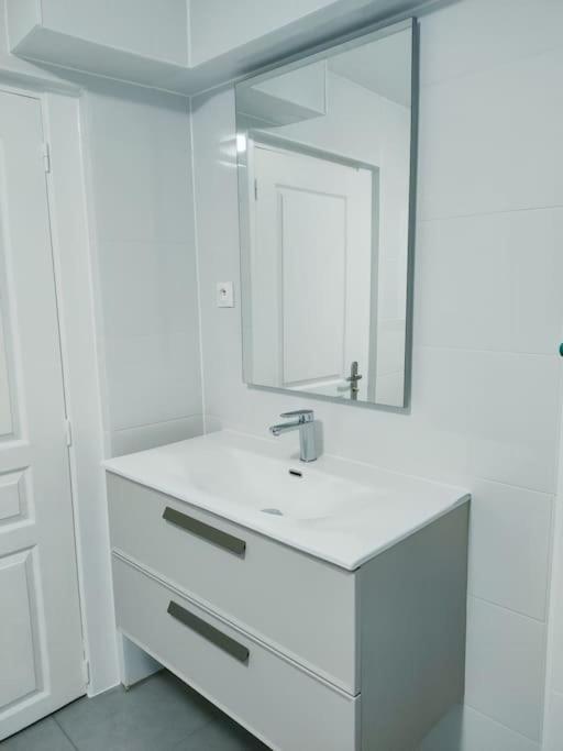 # Appartement Charmant 75 M2 Parking Gratuit Ομπερναί Εξωτερικό φωτογραφία